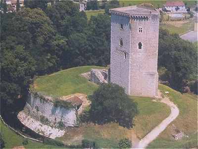 La dame blanche de la Tour Moncade à Orthez